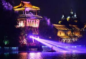 【重磅】今晚，國際光影藝術(shù)節(jié)點(diǎn)燈儀式在天鵝湖濕地公園舉行！